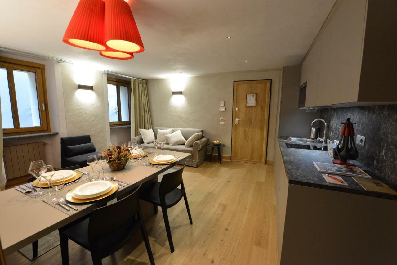 Le Reve Charmant Apartments - Via Sant'Orso,2 Aosta Exterior photo